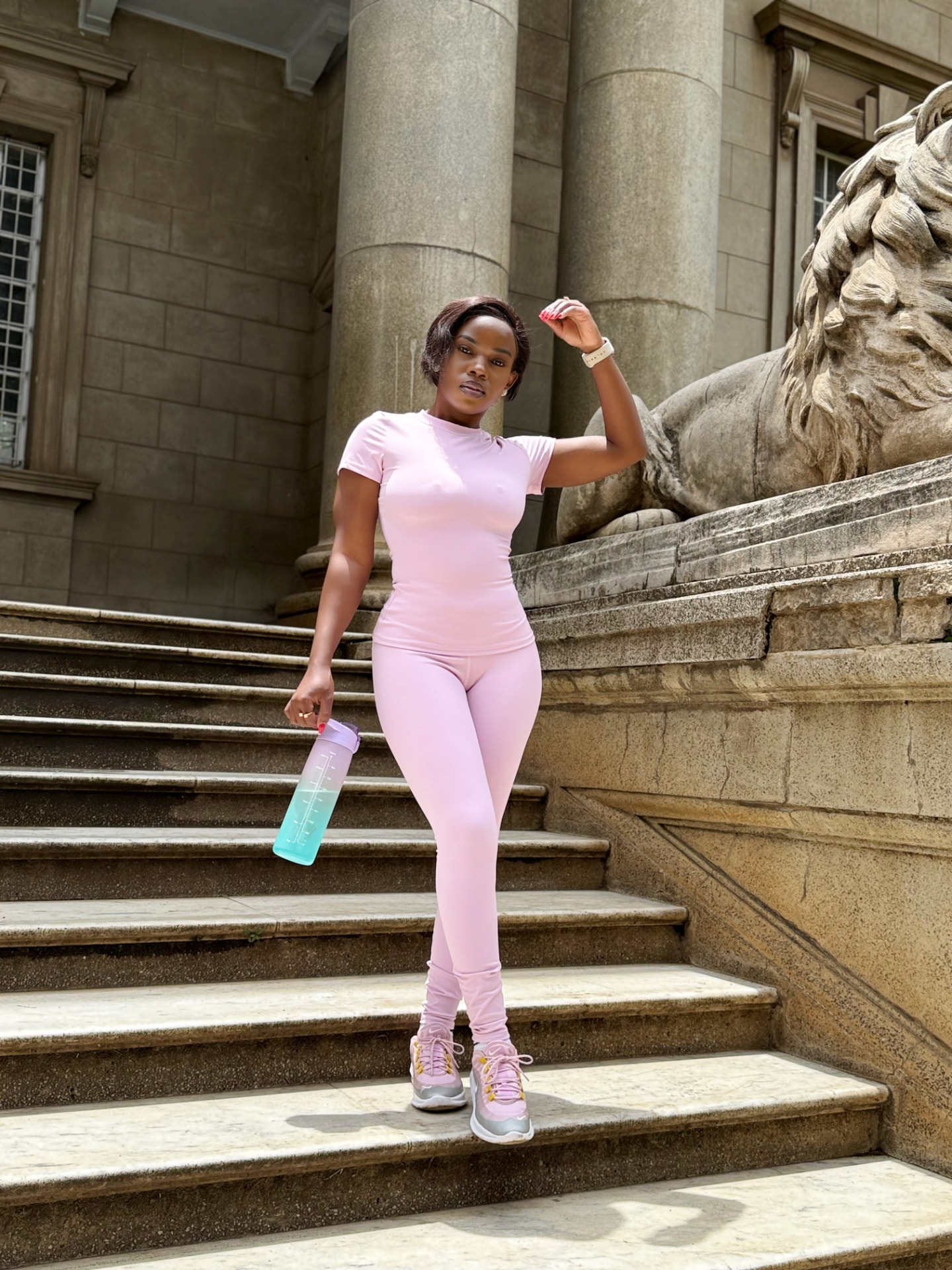 Woman wearing the Everyday Valentin Noble activewear collection